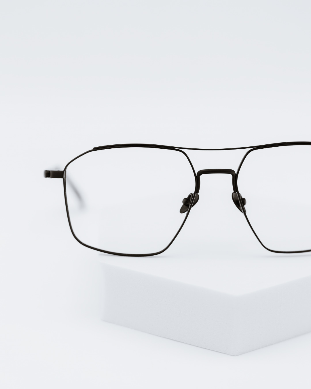 Manchmal braucht eine gute Brille gar nicht viel. 👓 Diese Coblens trägt übrigens den Namen…