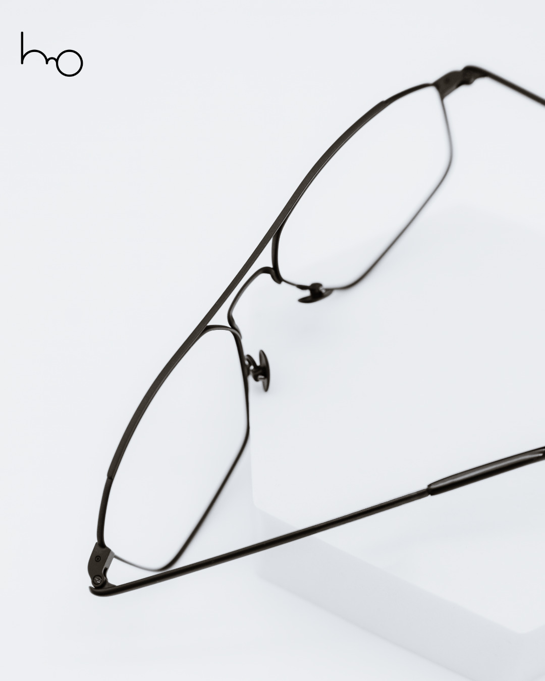 Manchmal braucht eine gute Brille gar nicht viel. 👓 Diese Coblens trägt übrigens den Namen…